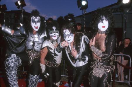 kiss